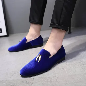 Новые Роскошные дизайнерские Модные Остроносые Черные Синие Красные бархатные туфли, Мужские повседневные Лоферы, Вечерняя модельная обувь Sapatos Tenis Masculino